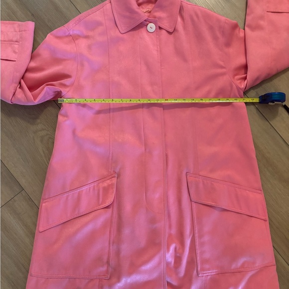 Holt Renfrew Women's bubblegum Pink spring coat, sz 6; belt included - Picture 7 of 9
